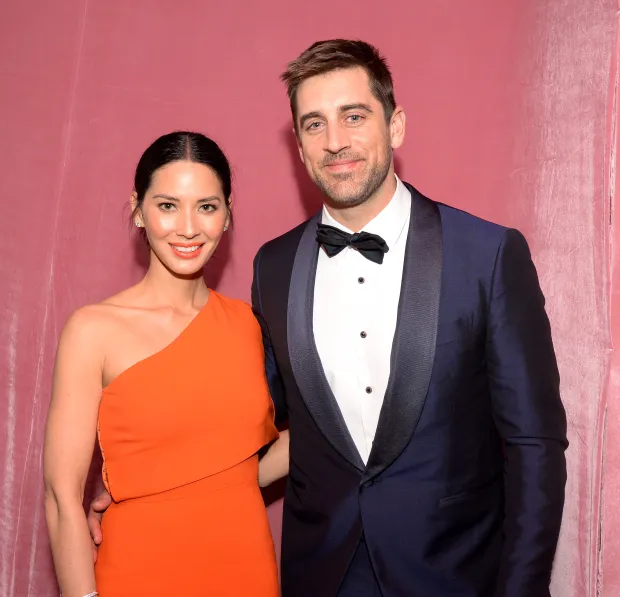 who is aaron rodgers wife
