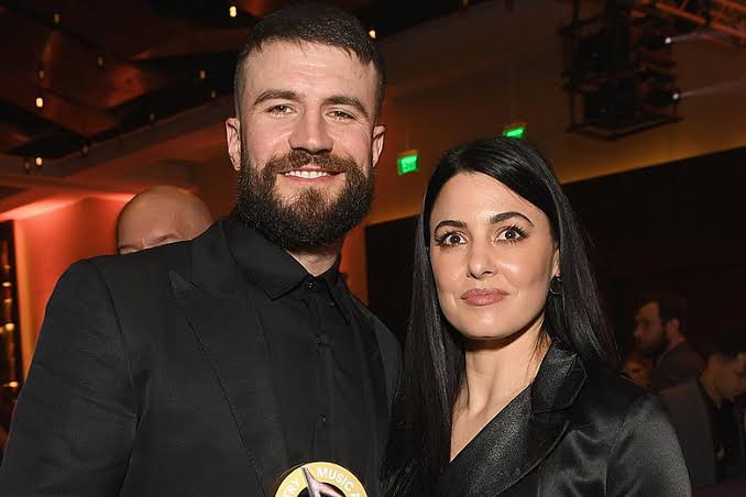 sam hunt wife